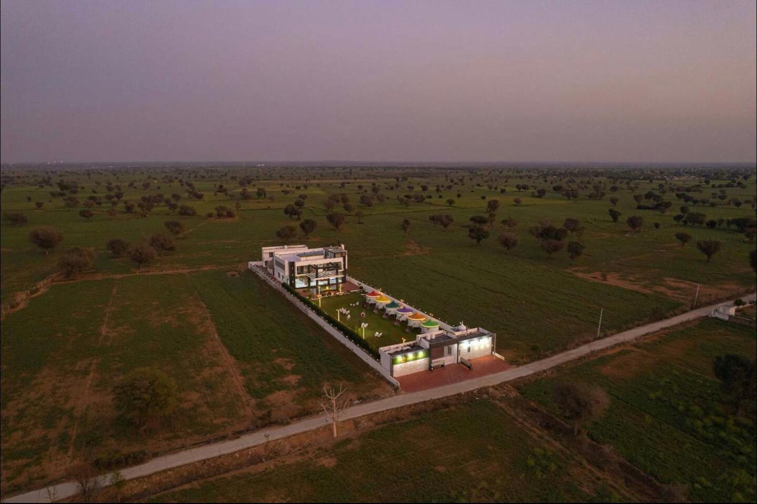 Iris Heaven'Z By Radha Rani Resort جايبور المظهر الخارجي الصورة